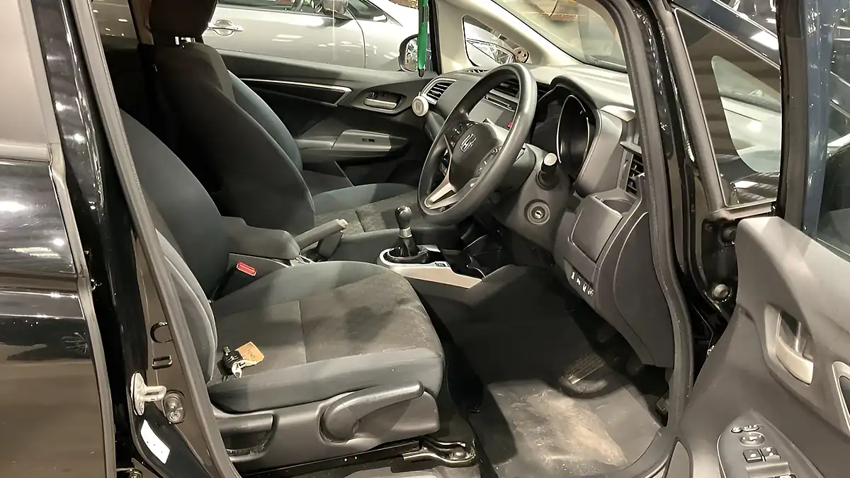 Used 2016 Honda Jazz Se Black - Interior and Exterior details 12