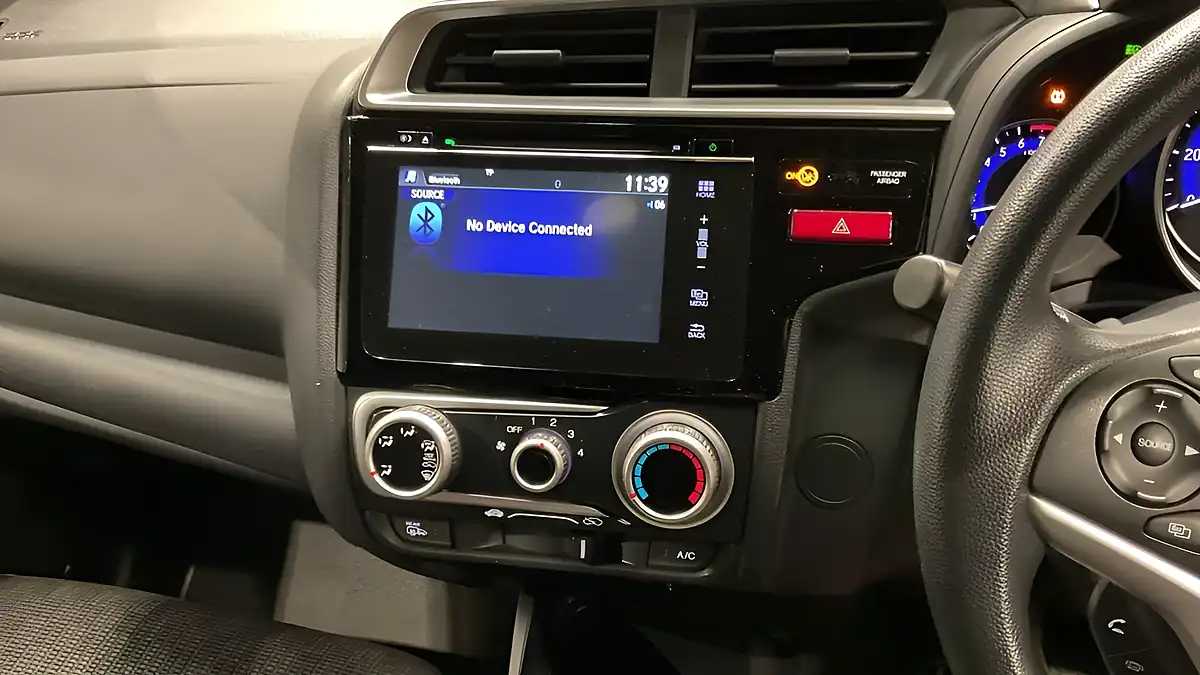 Used 2016 Honda Jazz Se Black - Interior and Exterior details 14