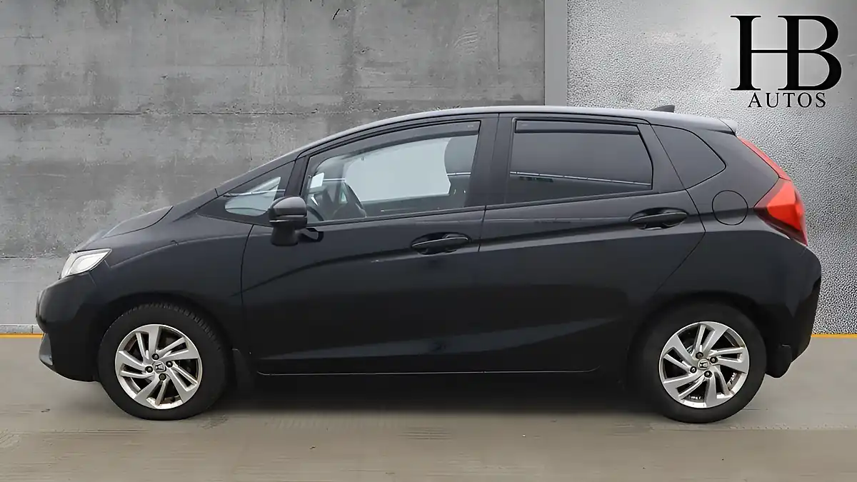 Used 2016 Honda Jazz Se Black - Interior and Exterior details 7