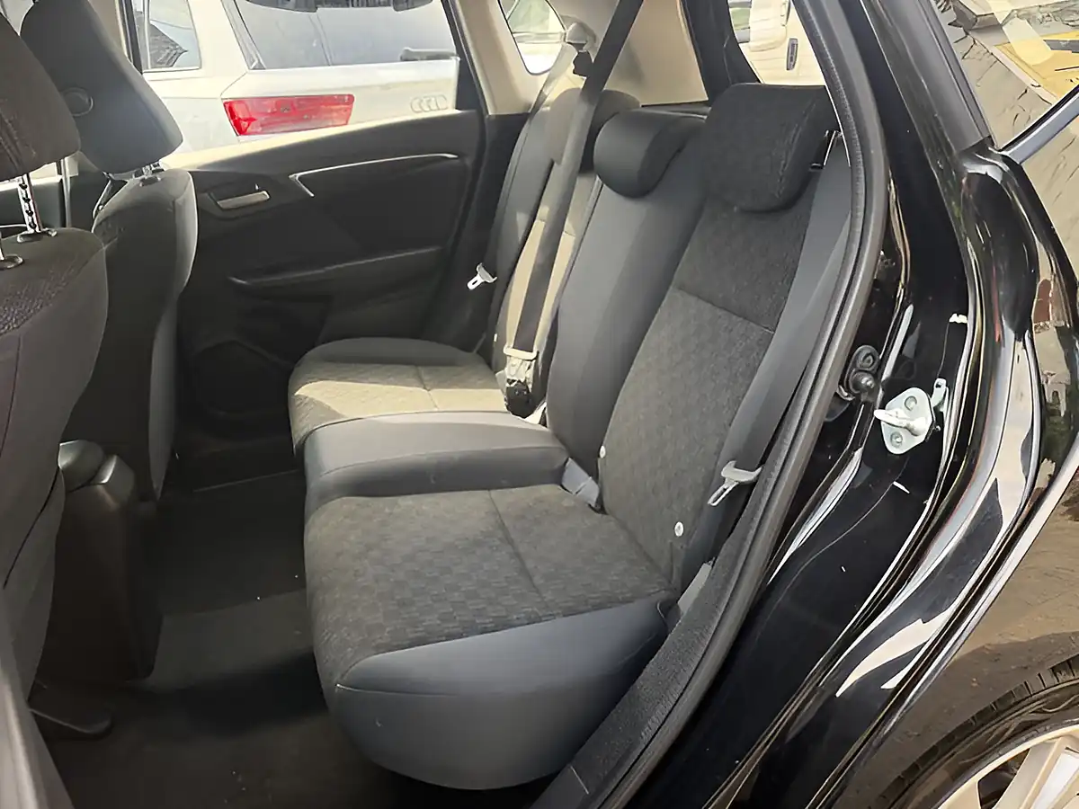 Used 2016 Honda Jazz Se Black - Interior and Exterior details 11