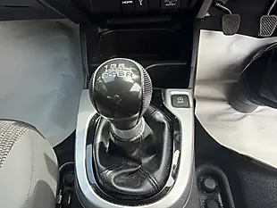Used 2016 Honda Jazz Se Black - Interior and Exterior details 16