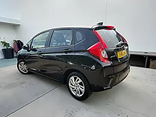 Used 2016 Honda Jazz Se Black - Interior and Exterior details 5