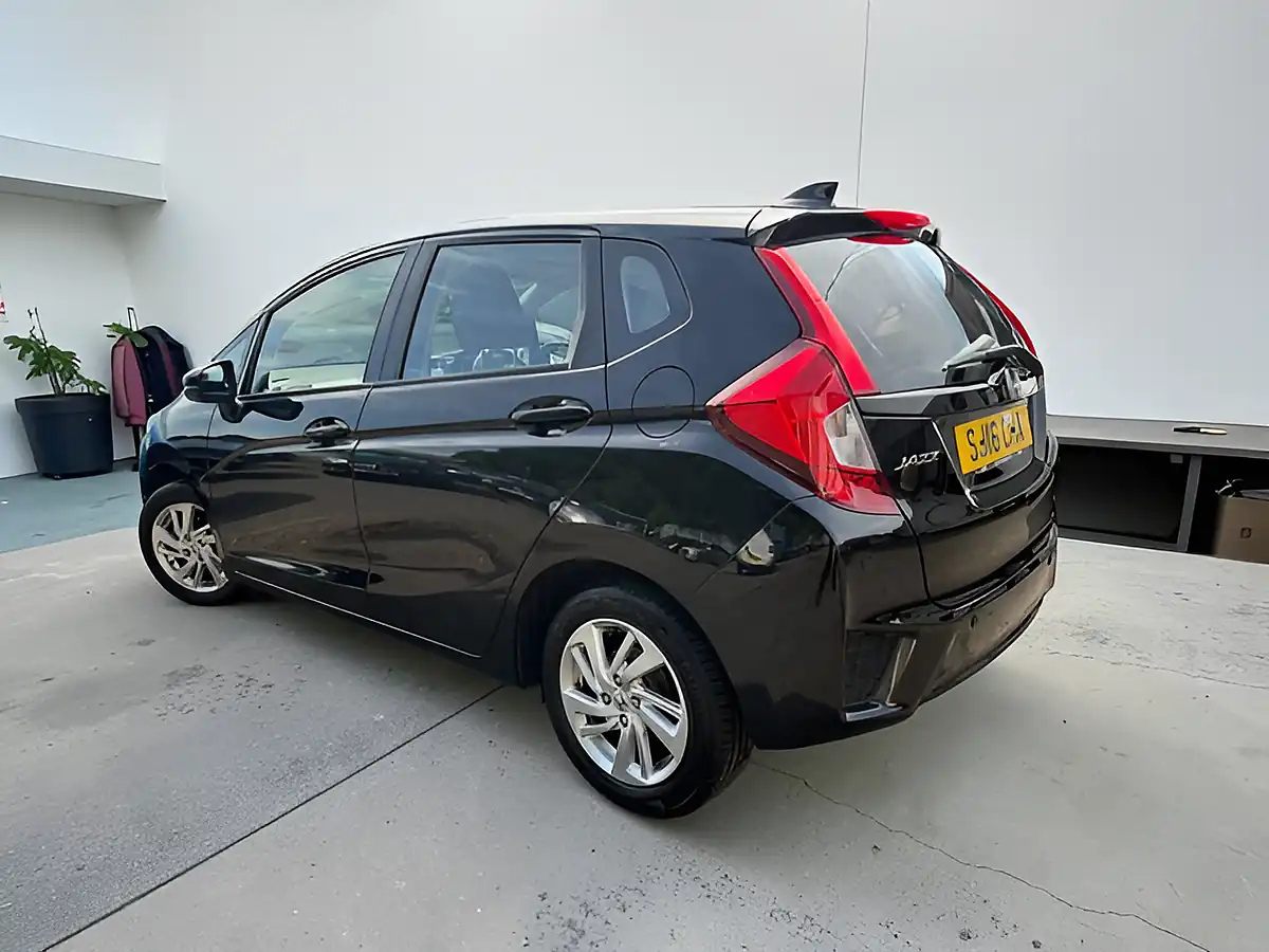 Used 2016 Honda Jazz Se Black - Interior and Exterior details 5