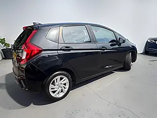 Used 2016 Honda Jazz Se Black - Interior and Exterior details 6