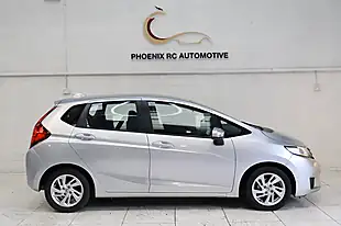 Used 2016 Honda Jazz Se Silver - Interior and Exterior details 4