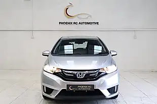 Used 2016 Honda Jazz Se Silver - Interior and Exterior details 5