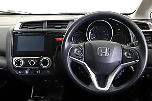 Used 2016 Honda Jazz Se Silver - Interior and Exterior details 9