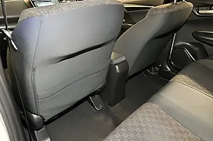 Used 2016 Honda Jazz Se White - Interior and Exterior details 15