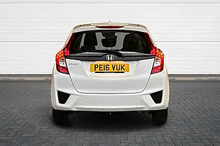 Used 2016 Honda Jazz Se White - Interior and Exterior details 4