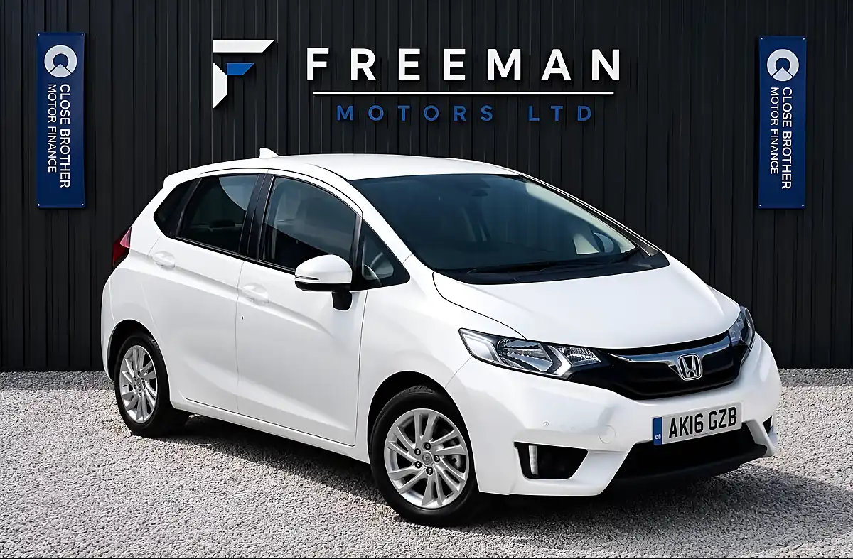 Used 2016 Honda Jazz Se White - Front View