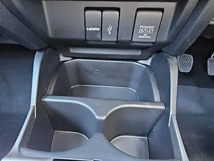 Used 2016 Honda Jazz Se White - Interior and Exterior details 12