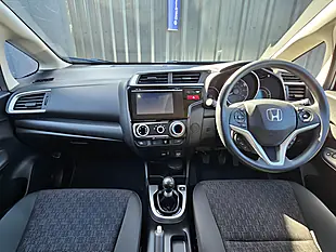 Used 2016 Honda Jazz Se White - Interior and Exterior details 2