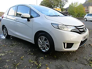 Used 2016 Honda Jazz Se White - Interior and Exterior details 3