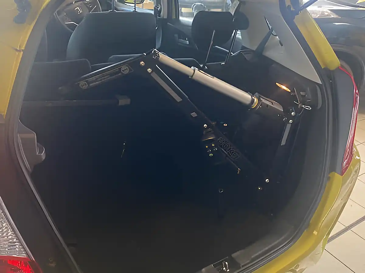 Used 2016 Honda Jazz Se Yellow - Interior and Exterior details 15