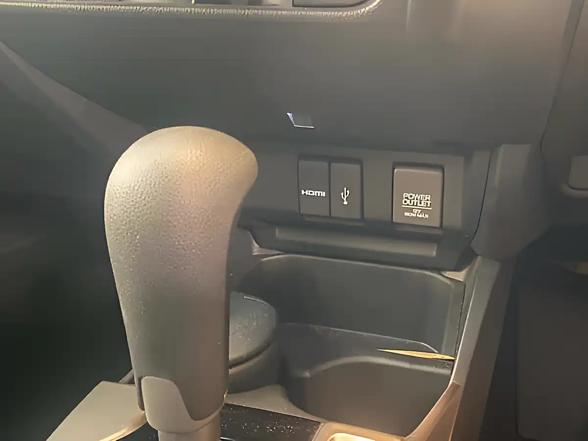 Used 2016 Honda Jazz Se Yellow - Interior and Exterior details 18