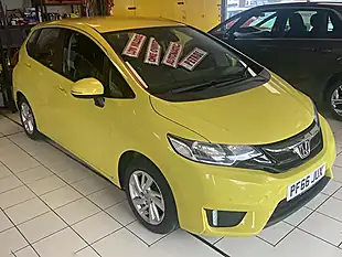 Used 2016 Honda Jazz Se Yellow - Interior and Exterior details 3