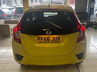 Used 2016 Honda Jazz Se Yellow - Interior and Exterior details 8