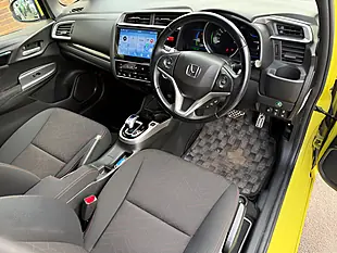 Used 2016 Honda Jazz Se Yellow - Interior and Exterior details 10
