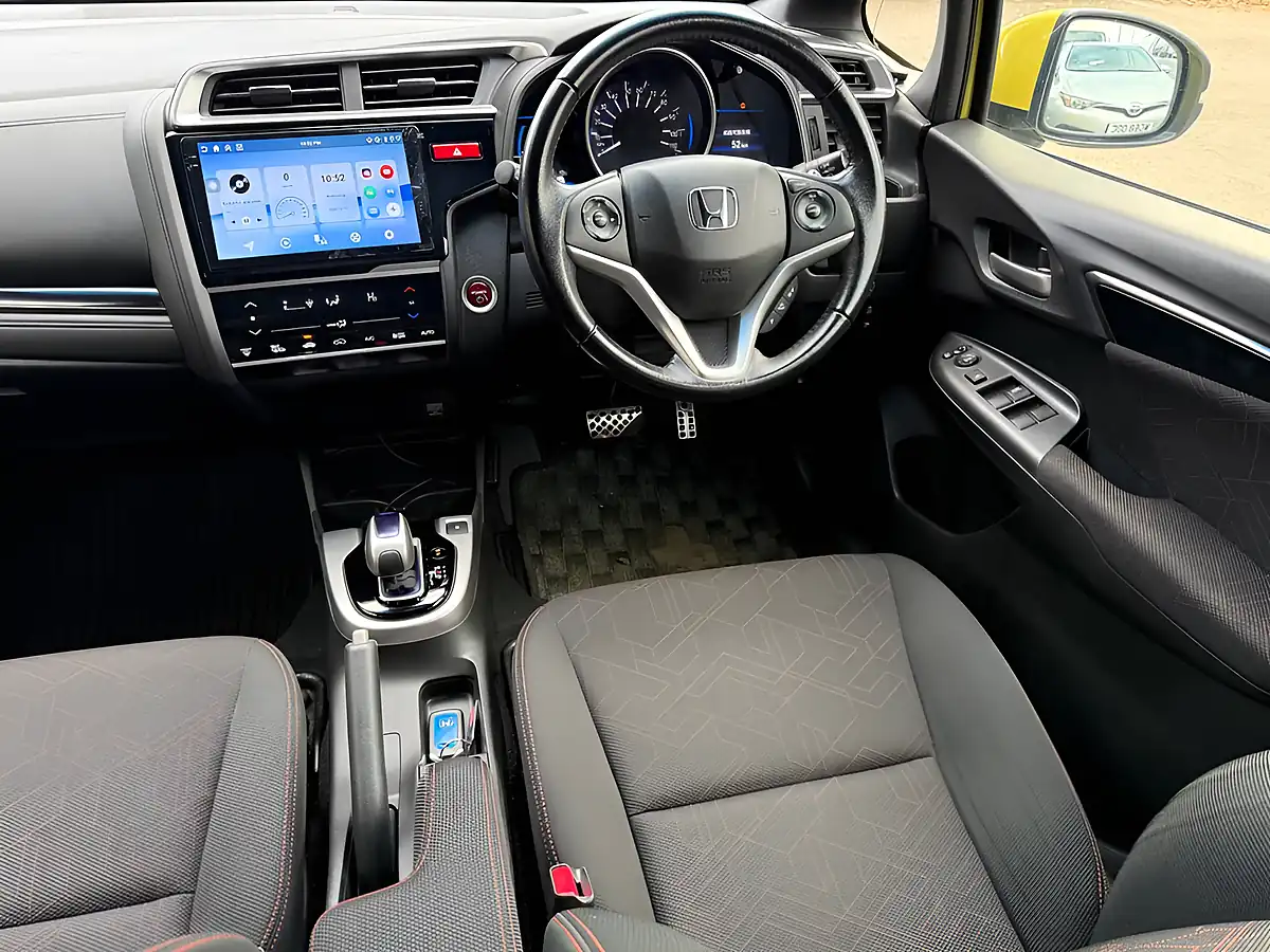 Used 2016 Honda Jazz Se Yellow - Interior and Exterior details 12