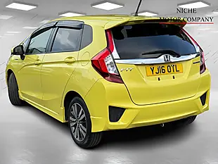 Used 2016 Honda Jazz Se Yellow - Interior and Exterior details 18
