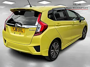 Used 2016 Honda Jazz Se Yellow - Interior and Exterior details 5