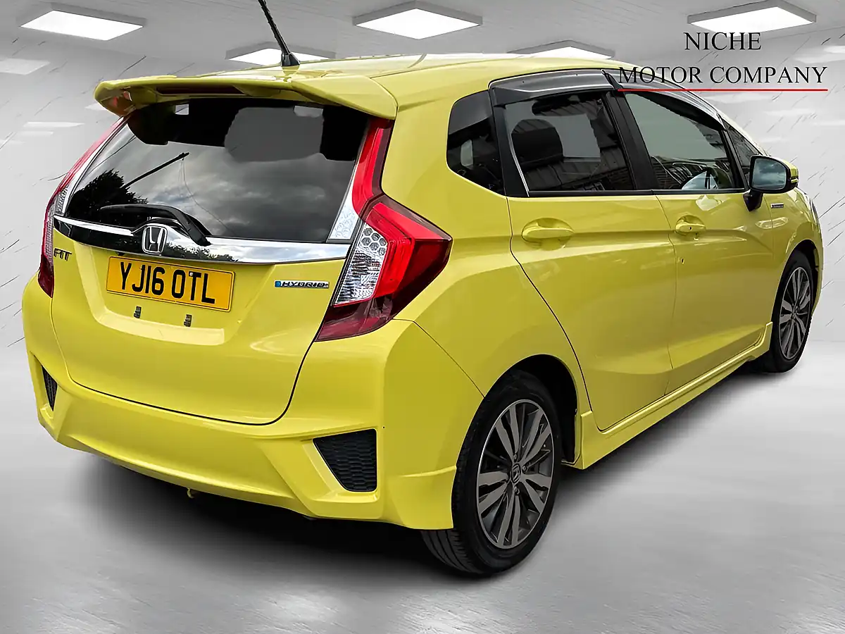 Used 2016 Honda Jazz Se Yellow - Interior and Exterior details 5