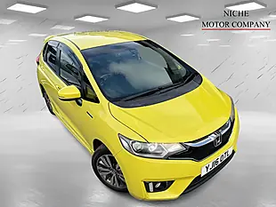 Used 2016 Honda Jazz Se Yellow - Interior and Exterior details 8