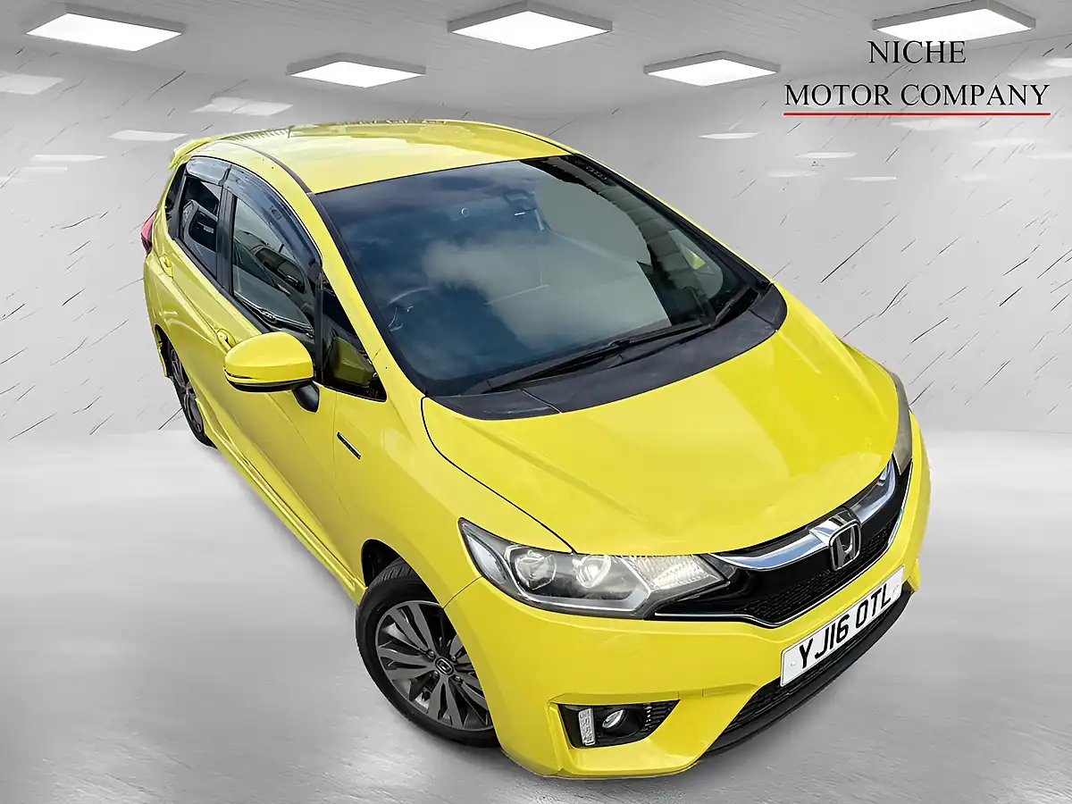 Used 2016 Honda Jazz Se Yellow - Interior and Exterior details 8