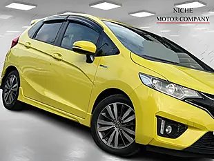 Used 2016 Honda Jazz Se Yellow - Interior and Exterior details 9