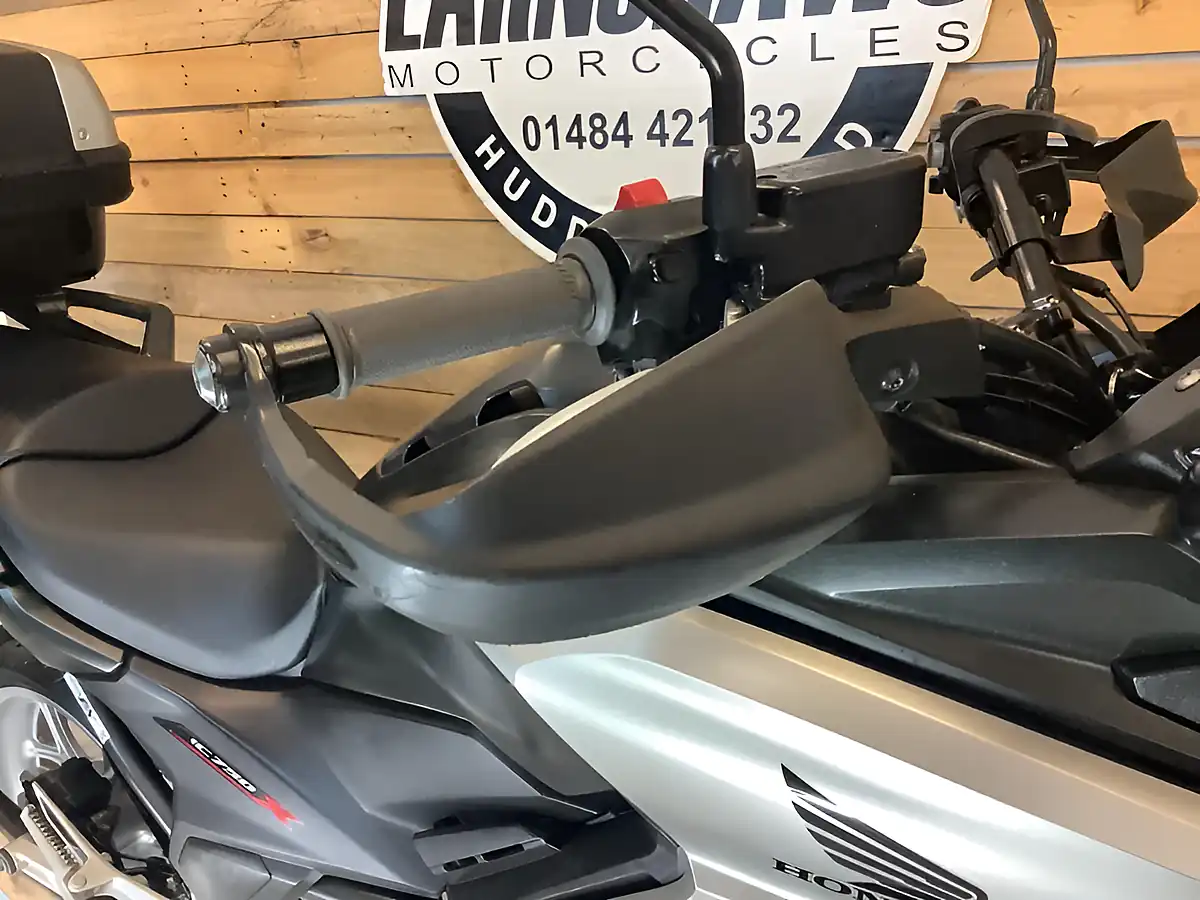 Used 2016 Honda NC750X Black - Interior and Exterior details 12