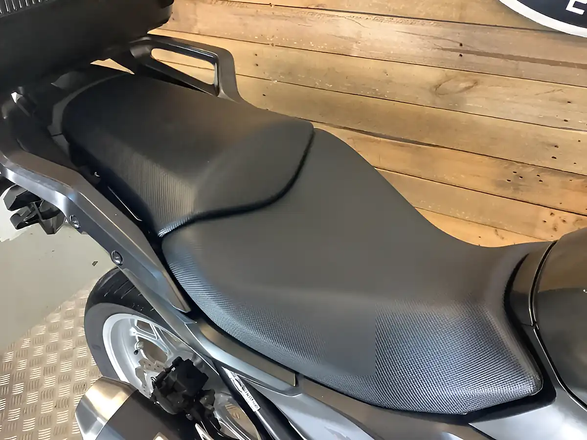 Used 2016 Honda NC750X Black - Interior and Exterior details 13