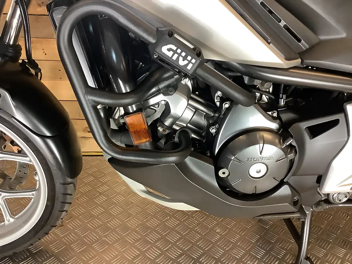 Used 2016 Honda NC750X Black - Interior and Exterior details 15