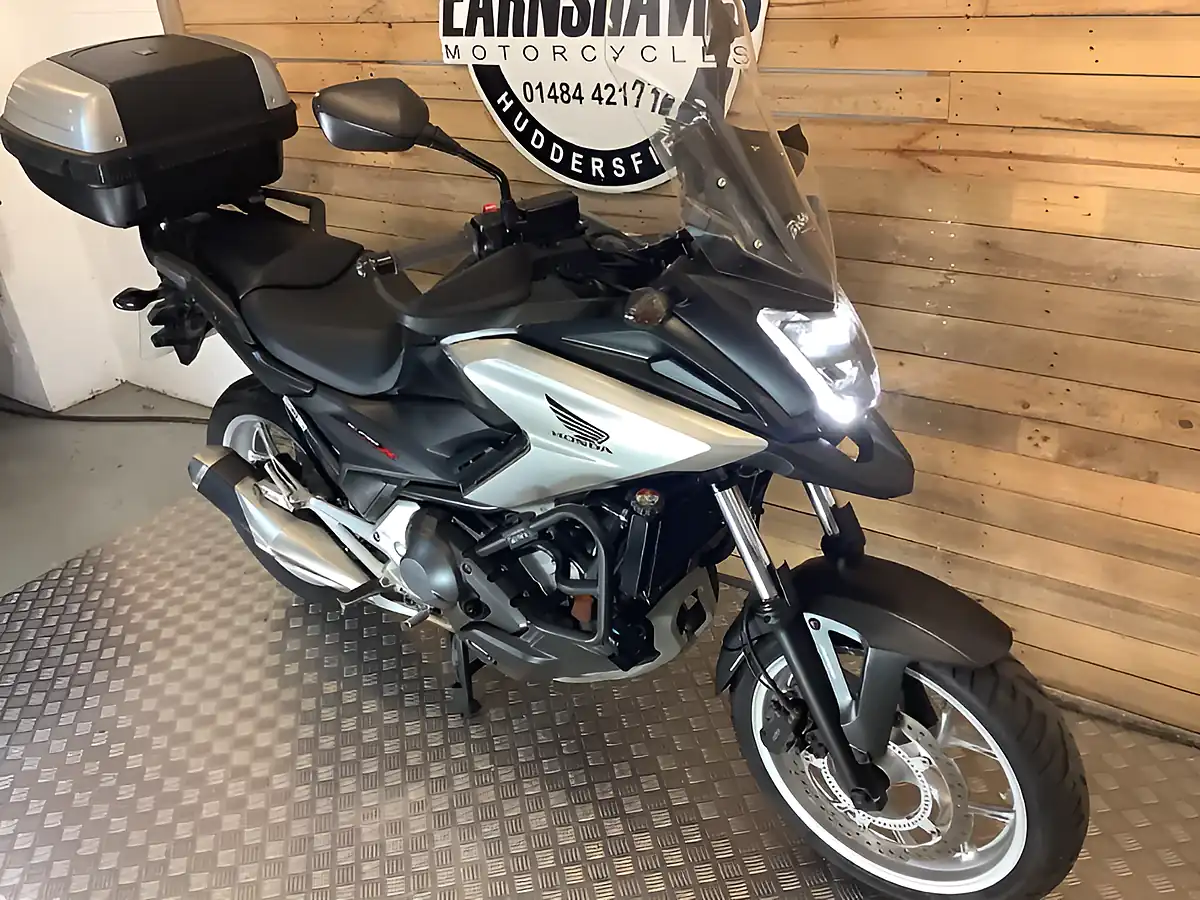 Used 2016 Honda NC750X Black - Interior and Exterior details 5