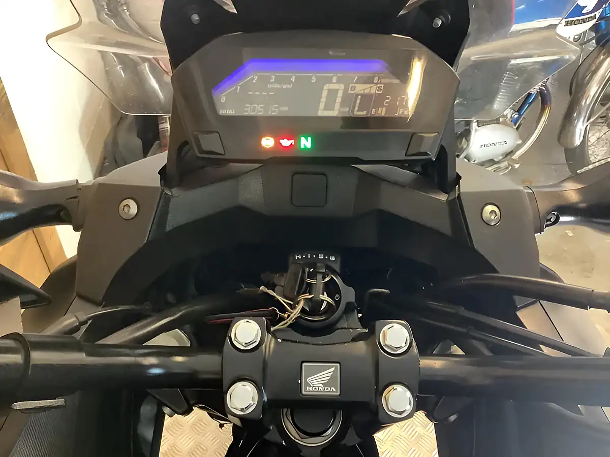 Used 2016 Honda NC750X Black - Interior and Exterior details 7