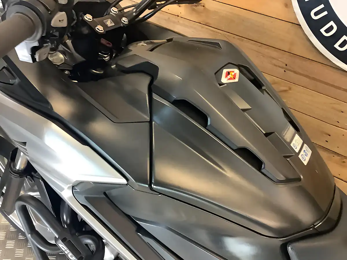 Used 2016 Honda NC750X Black - Interior and Exterior details 9