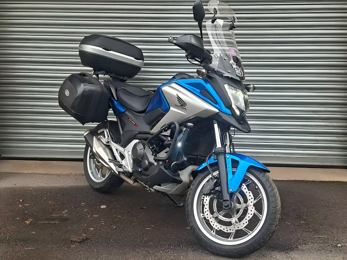 Used 2016 Honda NC750X Blue - Interior and Exterior details 2