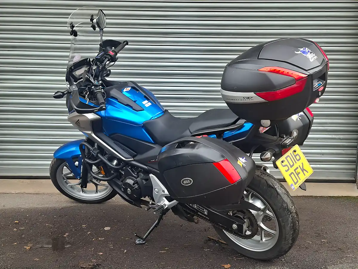 Used 2016 Honda NC750X Blue - Interior and Exterior details 6