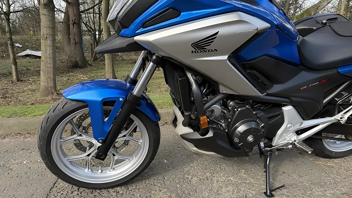 Used 2016 Honda NC750X Xa-G Blue - Interior and Exterior details 10