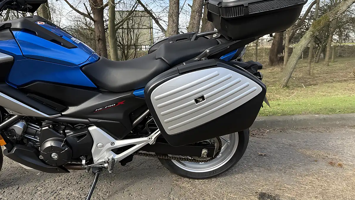Used 2016 Honda NC750X Xa-G Blue - Interior and Exterior details 11