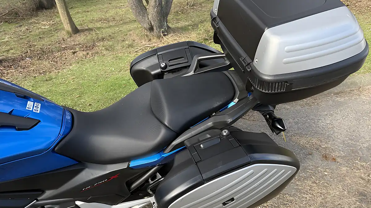 Used 2016 Honda NC750X Xa-G Blue - Interior and Exterior details 13