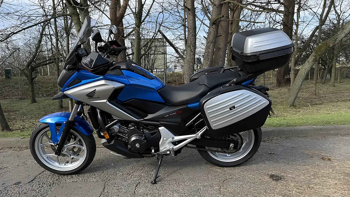 Used 2016 Honda NC750X Xa-G Blue - Interior and Exterior details 2
