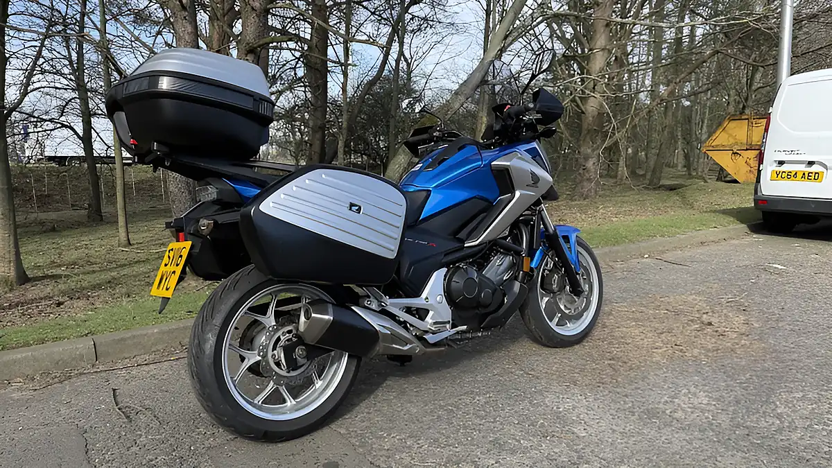 Used 2016 Honda NC750X Xa-G Blue - Interior and Exterior details 4