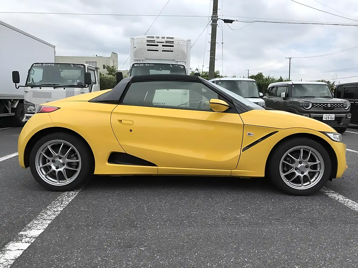 Used 2016 Honda S660 Alpha Carnival Yellow - Interior and Exterior details 6