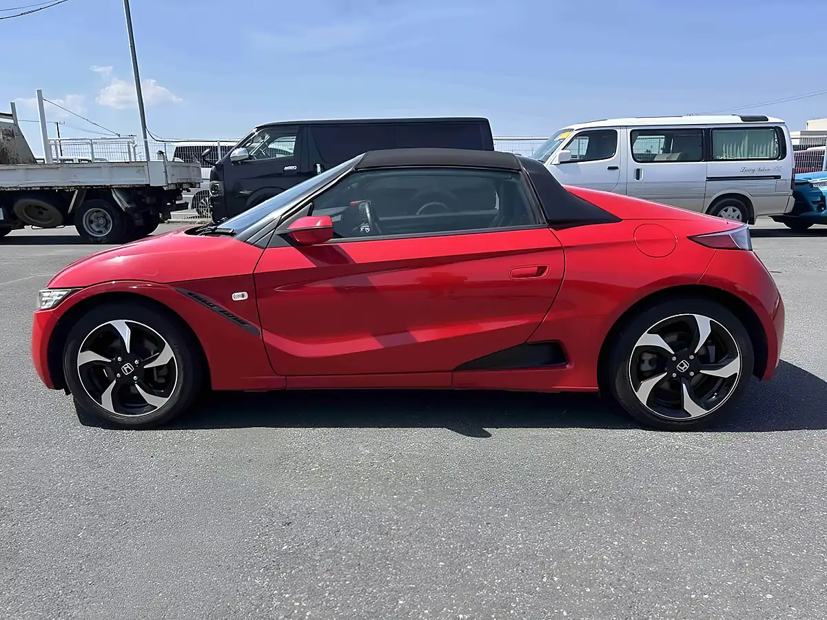 Used 2016 Honda S660 Alpha Flame Red - Interior and Exterior details 6