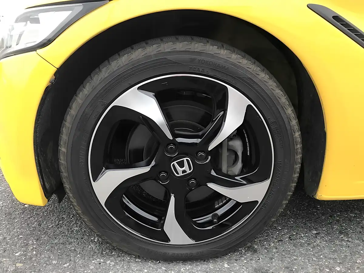 Used 2016 Honda S660 Alpha Yellow - Interior and Exterior details 17