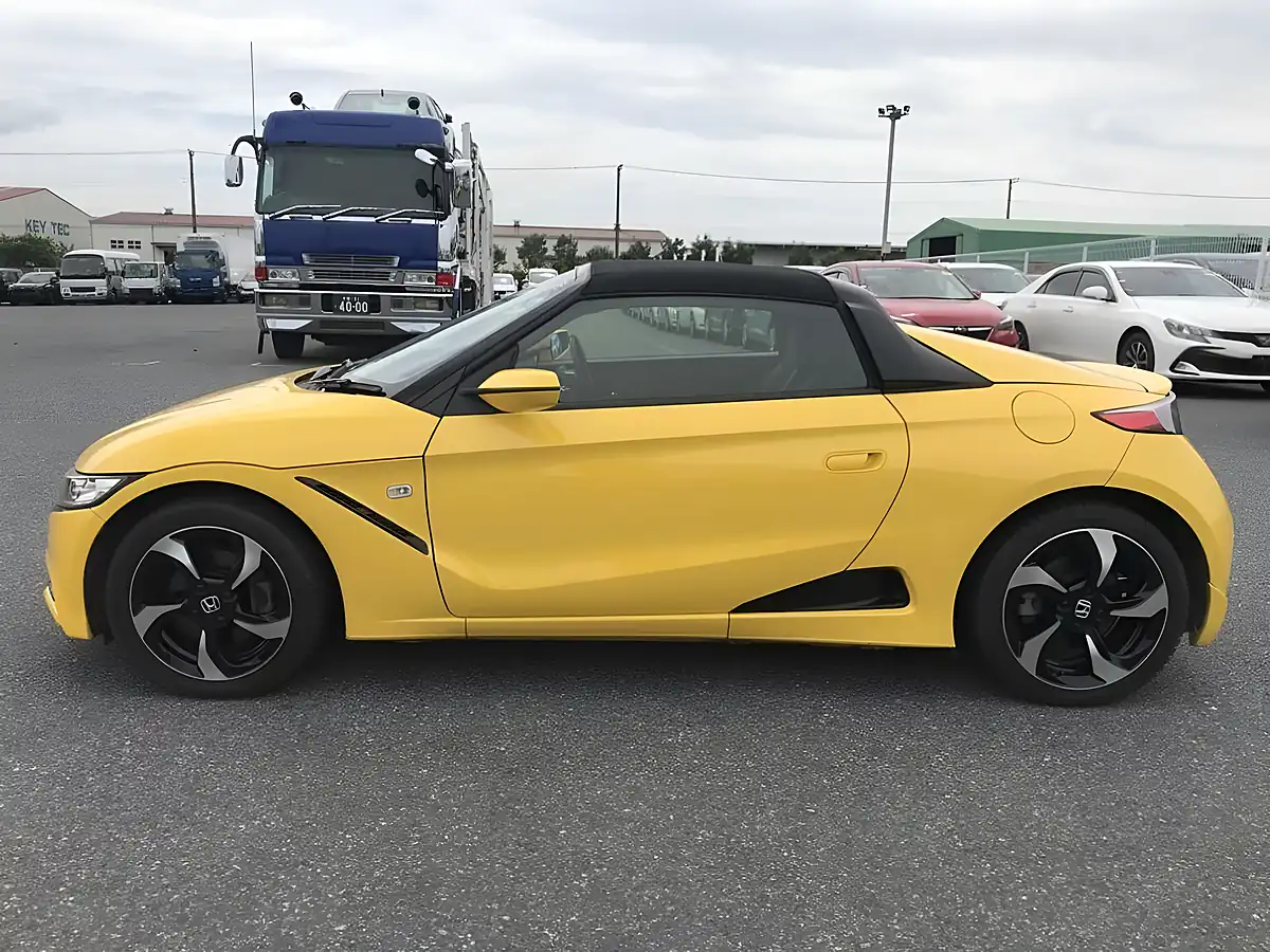 Used 2016 Honda S660 Alpha Yellow - Interior and Exterior details 6