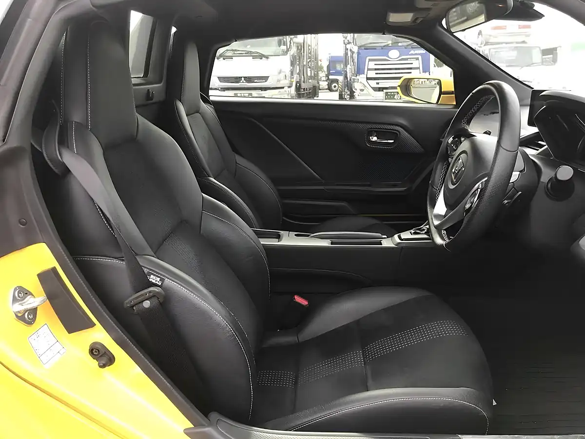 Used 2016 Honda S660 Alpha Yellow - Interior and Exterior details 5