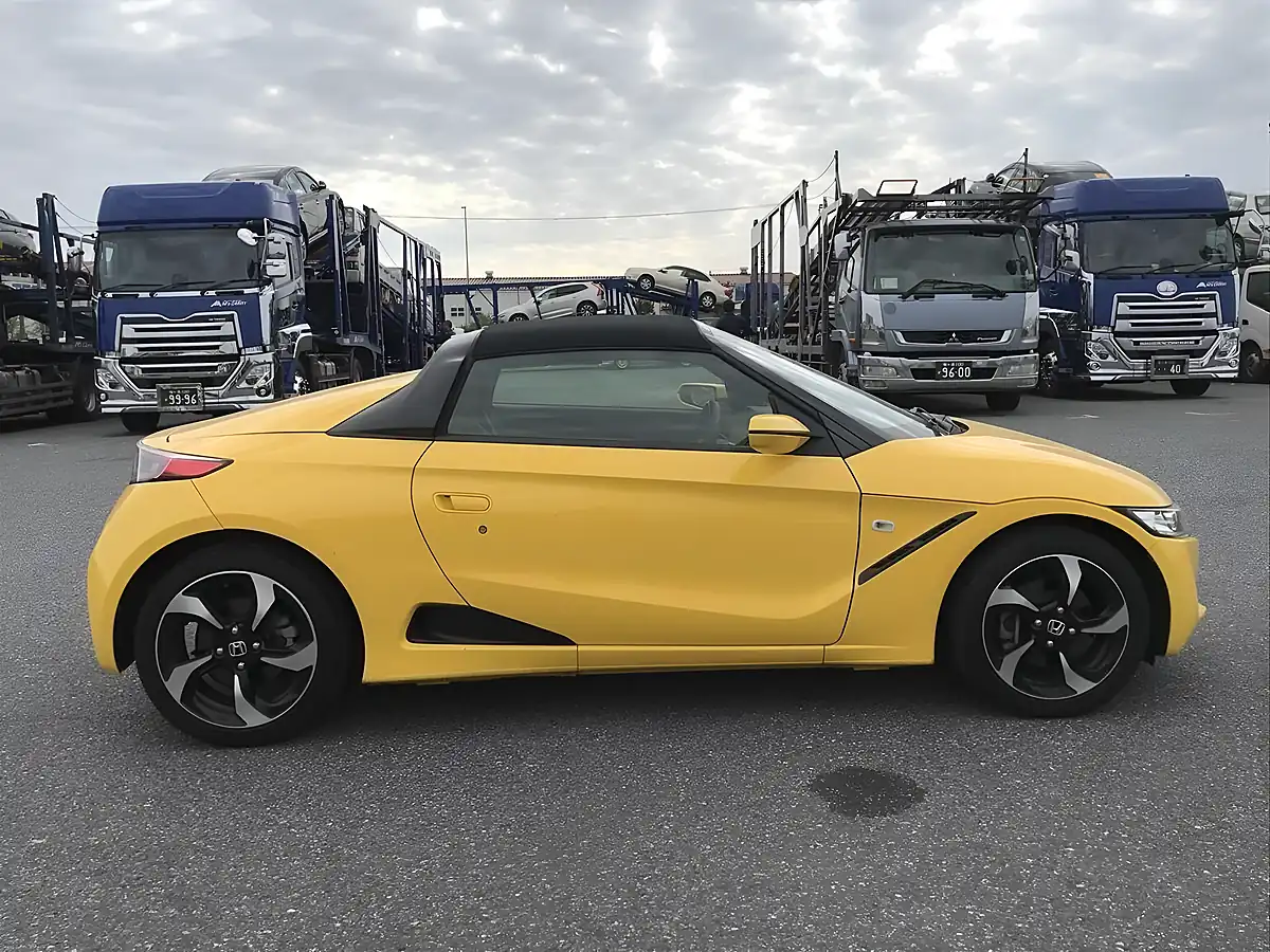 Used 2016 Honda S660 Alpha Yellow - Interior and Exterior details 9