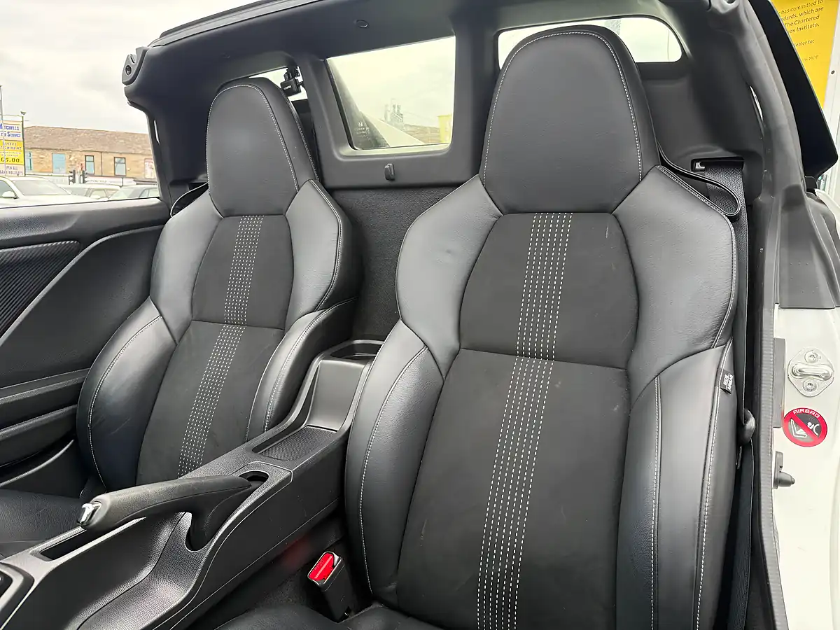 Used 2016 Honda S660 Convertible White - Interior and Exterior details 4