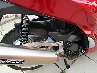 Used 2016 Honda SH300A-G Red - Interior and Exterior details 3